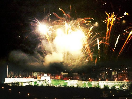 capodanno bergamo in piazza in centro foto