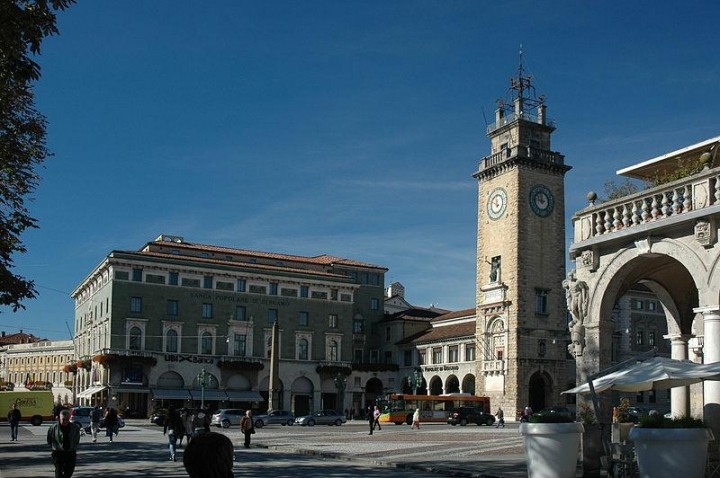 Bergamo porta nuova foto - capodanno bergamo e provincia